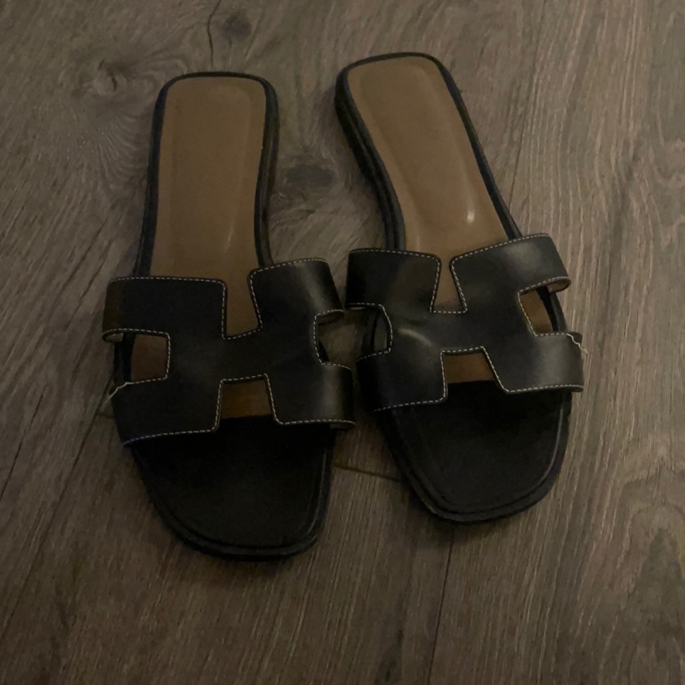 Hermès Oran sandals